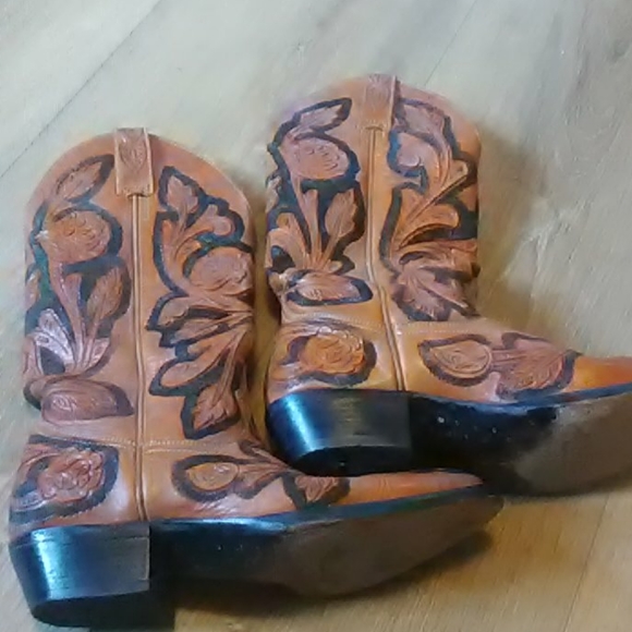 Hand stamped Cowboy boots - Picture 3 of 6